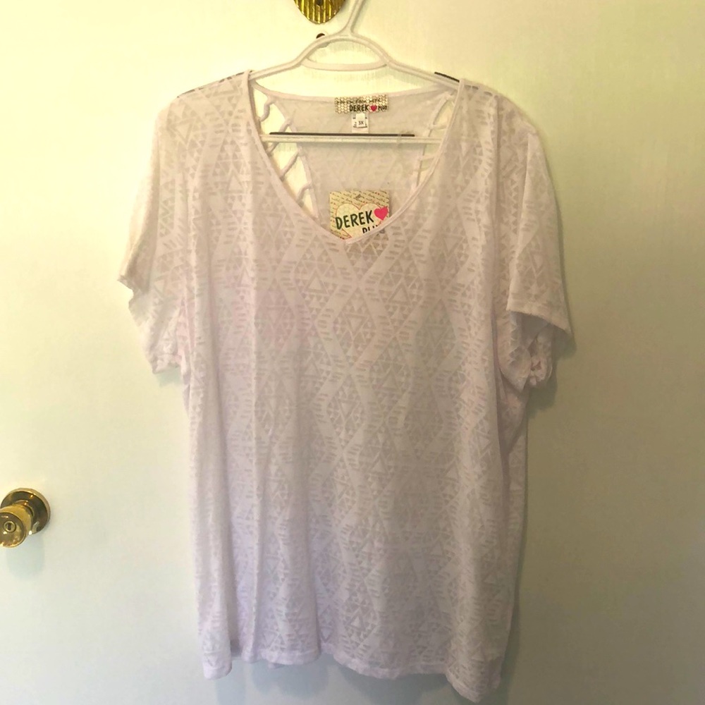 BNWT. White, Sheer Summer Top